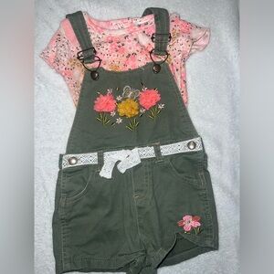 Girls 4T overalls (Little Lass)